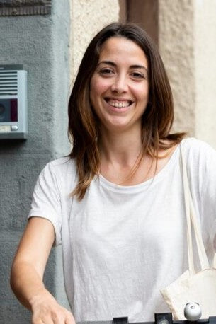files/mujer-joven-scooter-ecologico_23-2149015898.jpg